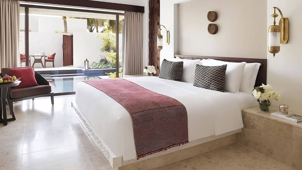 Salalah Hotel | Beachfront Accommodations! Outdoor Pool, Spa Center, Complimentary Parking!