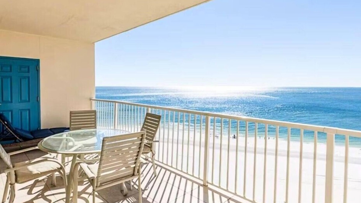 Orange Beach Condo | Beachfront | Admiral Quarters 804 | Indoor & Outdoor Pools | Beach Getaways