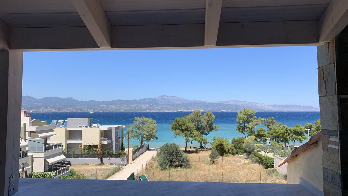 Kato Almiri Apartment | Beachfront Almiri flat