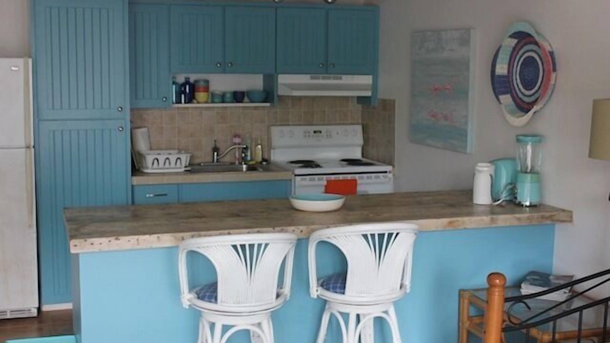 Discovery Bay Condo | Beachfront And Oceanview Studio - Coral Beach, Near Port Lucaya, Freeport