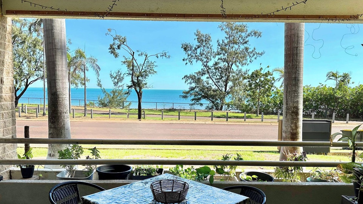 Nightcliff Apartment | Beachfront Apartment on Nightcliff Foreshore