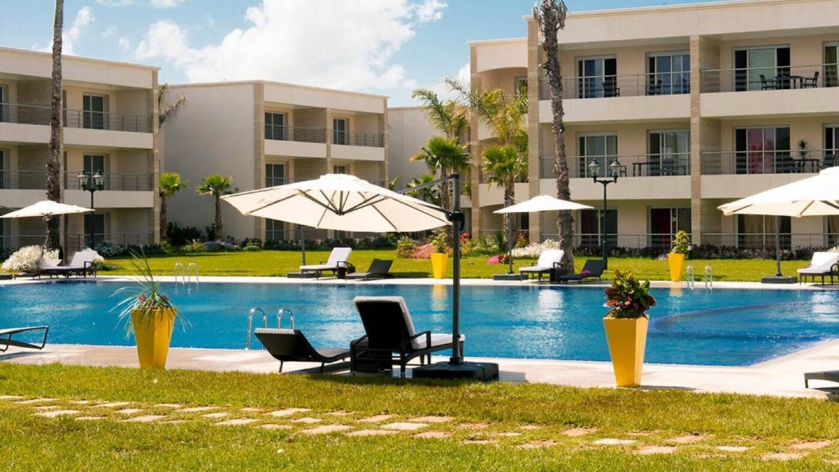 Lamharza Essahel Apartment | Beachfront apartment with swimming pools and beach access