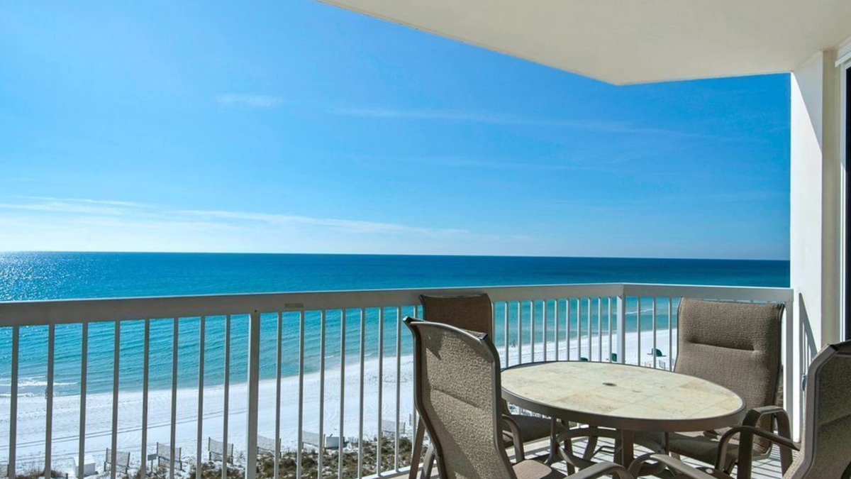 Destin Condo | Beachfront Beauty in the Heart of Destin with Discounted Beach Service!