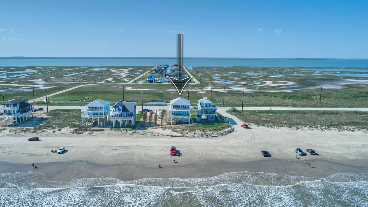 Freeport House | Beachfront Beauty with Bay Views and Boat Ramp Access