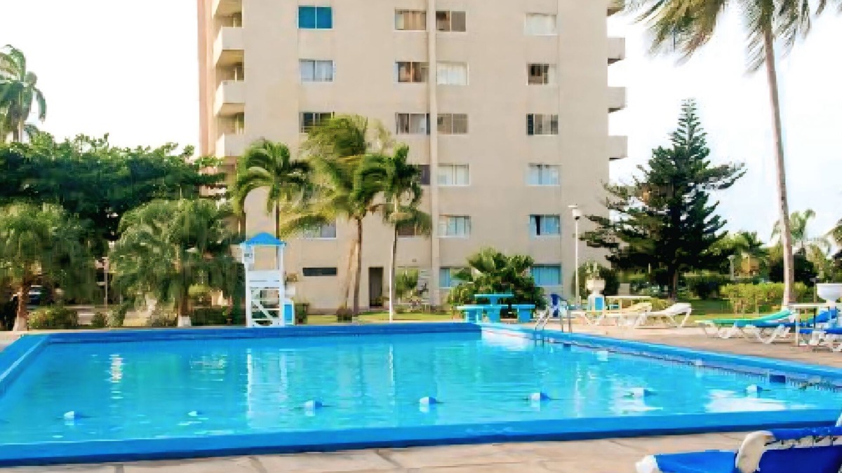 Ocho Rios Condo | Beachfront Bliss 1-BR condo with Panoramic sea-View