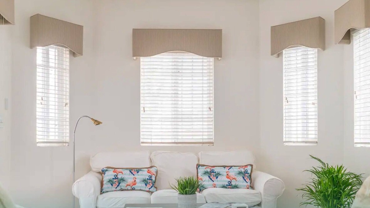 Eastern Road House | Beachfront Bliss the ultimate getaway