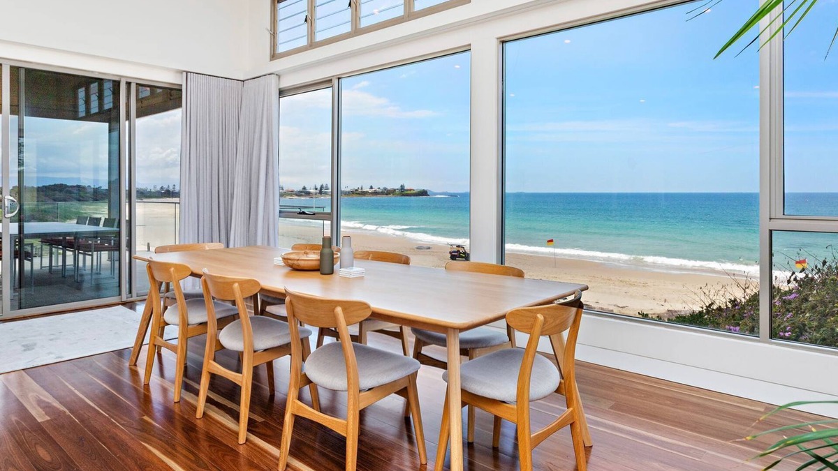 Shellharbour House | Beachfront Bliss - Your next getaway on the beach