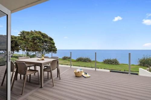 Bell Block House | Beachfront Breeze - sea views for days