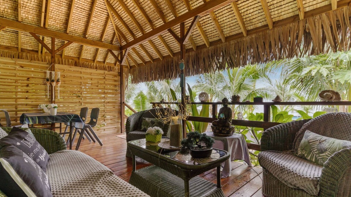 Moorea-Maiao House | Beachfront Bungalows with Sunset Views in Haapiti