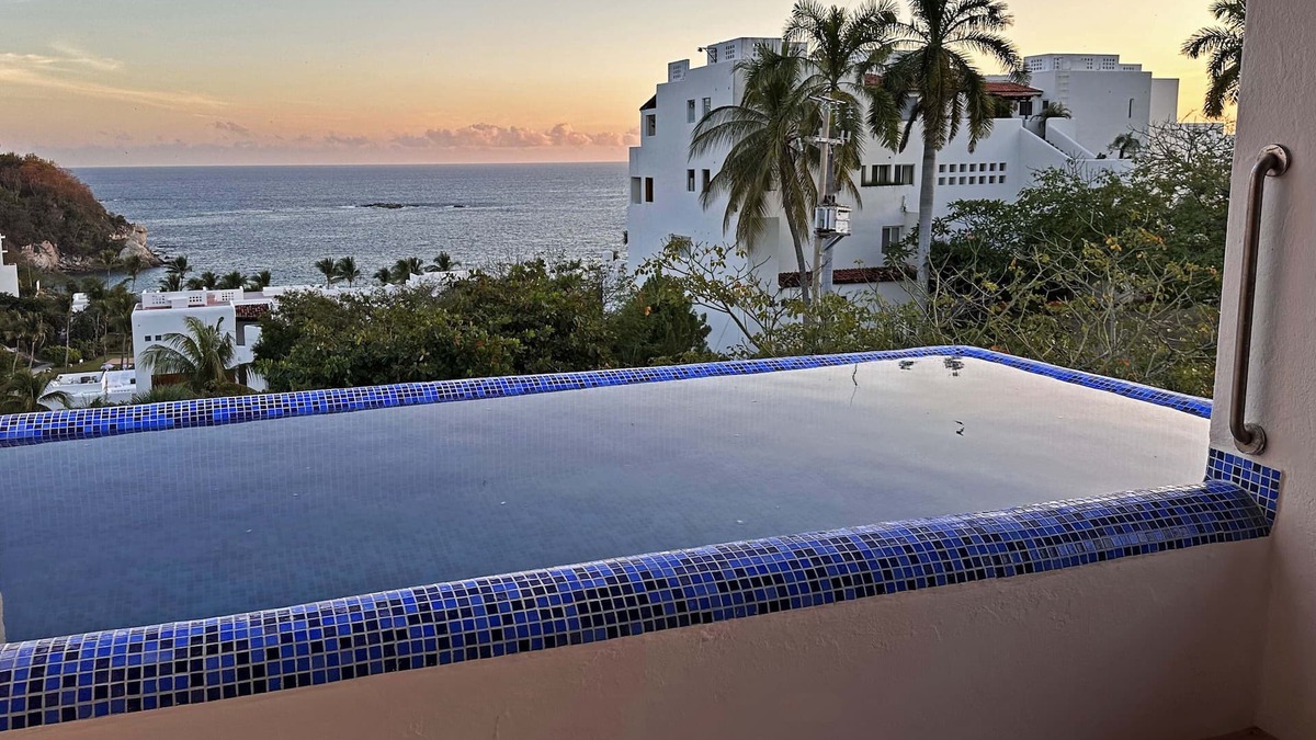 Santa Maria Huatulco Condo | Beachfront condo with ocean view, private pool & resort amenities