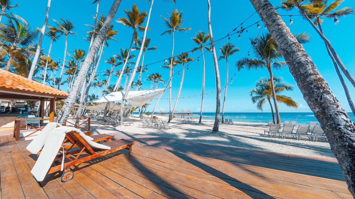 Villas Del Mar House | BeachFront Club Hemingway 3Bedroom Condo