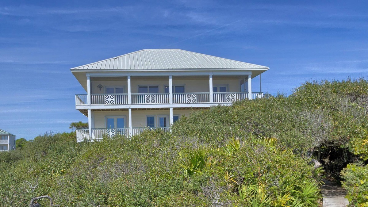 Treasure Beach Village House | Beachfront - Community Pool/Pickleball Access!