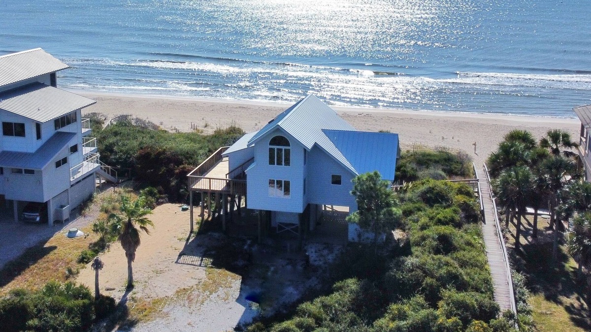 Plantation Cottage | Beachfront - Community Pool/Pickleball Access!