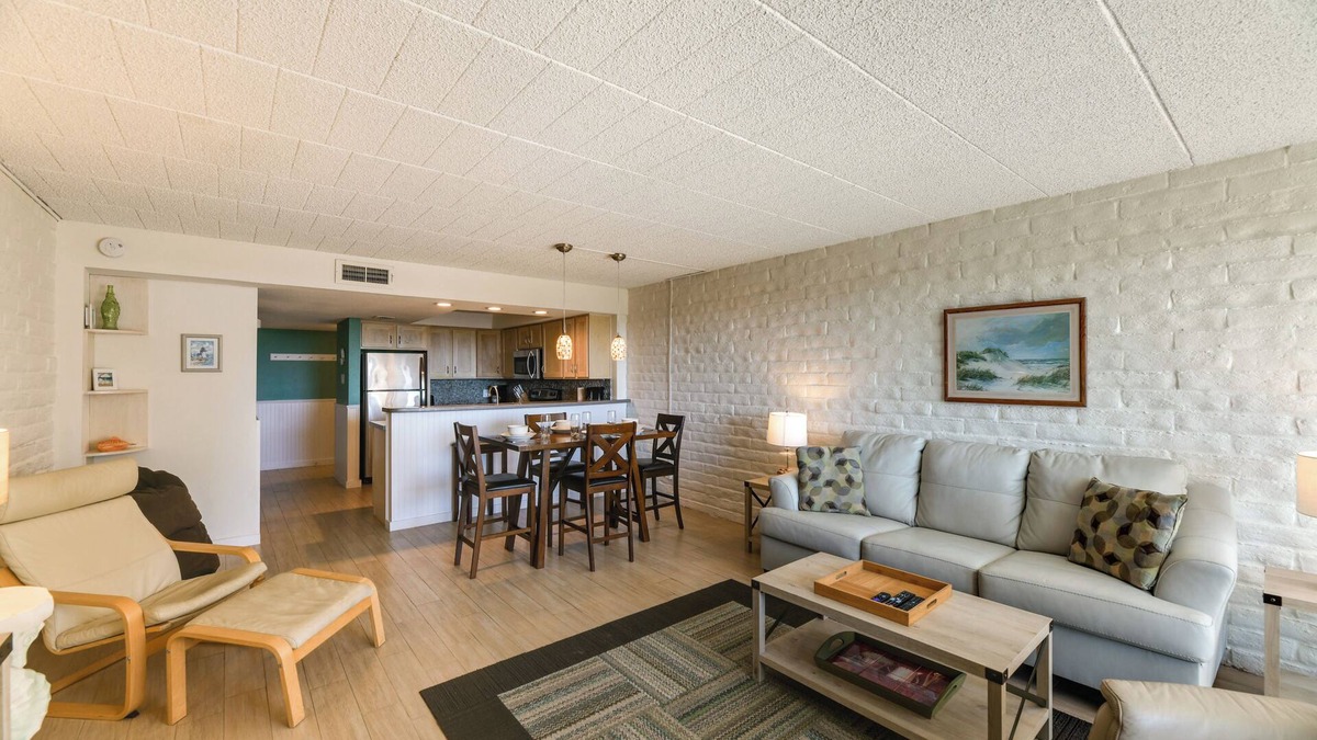 Port Aransas Condo | Beachfront Condo w/Pool Access in Port Aransas