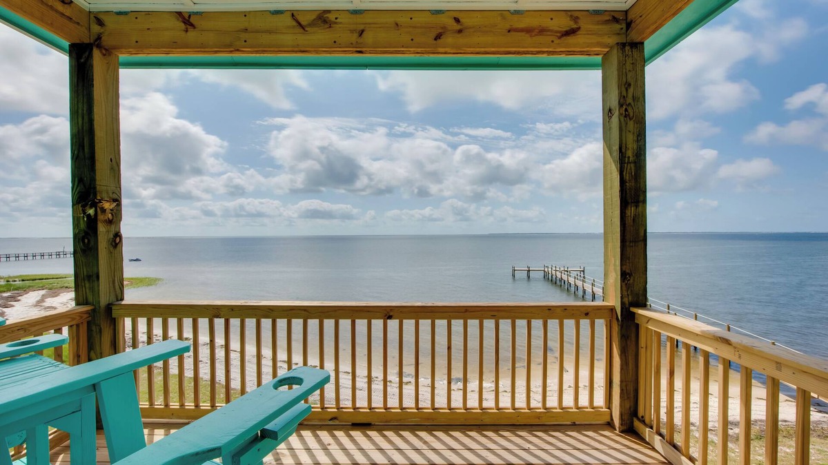 Carrabelle Cottage | Beachfront Cottage w/Dock on Florida Gulf Coast