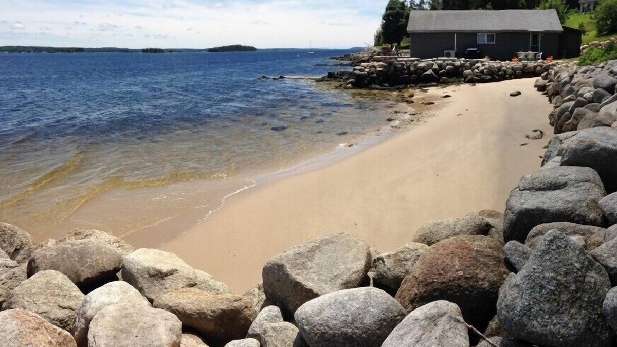 Ingramport Cottage | Beachfront Cottage on Beautiful St Margarets Bay - Ingramport, Nova Scotia