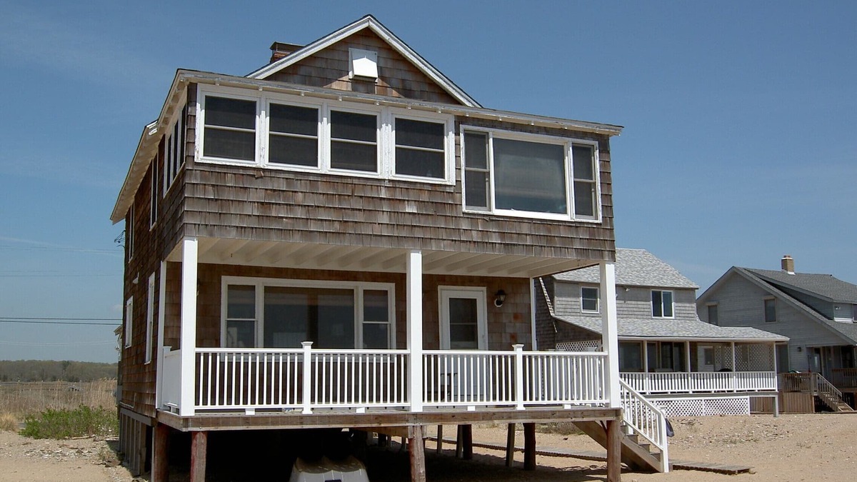 Madison Cottage | Beachfront cottage on Historic Circle Beach