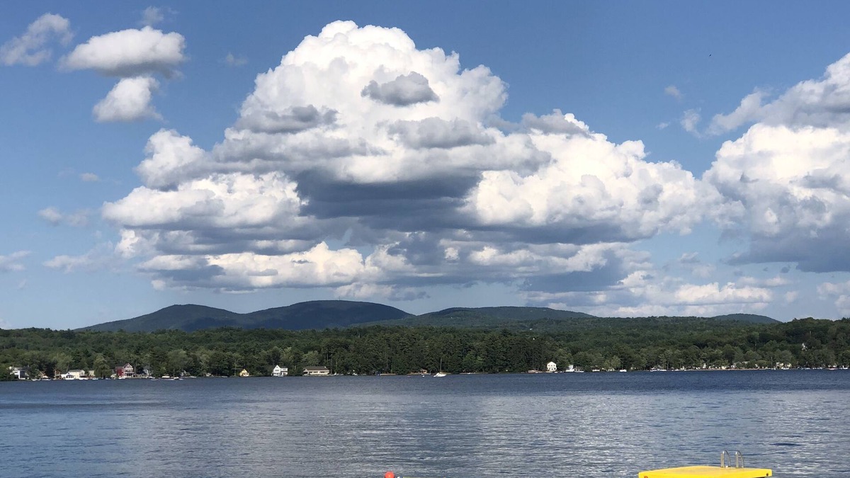 Lochmere Condo | BEACHFRONT COTTAGE on LAKE WINNISQUAM