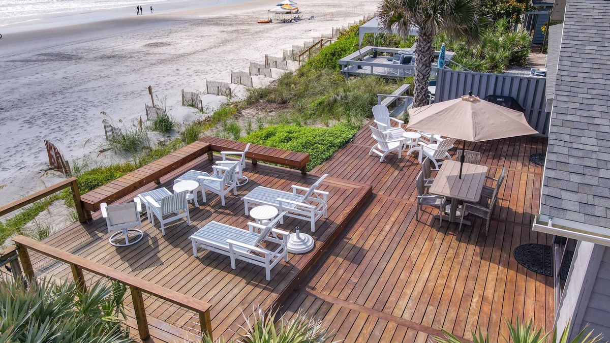 Sea Dunes House | Beachfront Deck with steps down to the white sandy beach! Sea Dunes Sandcastle 1A