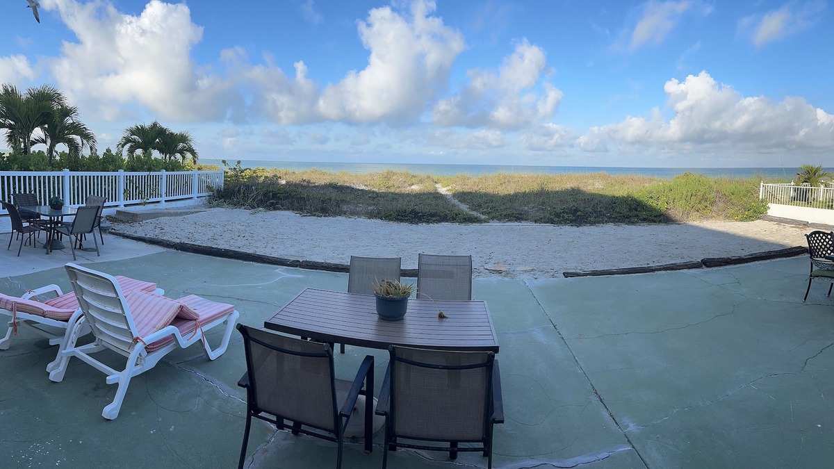 Sunset Reef Cottage | BEACHFRONT - Directly on Redington Beach/Gulf of Mexico