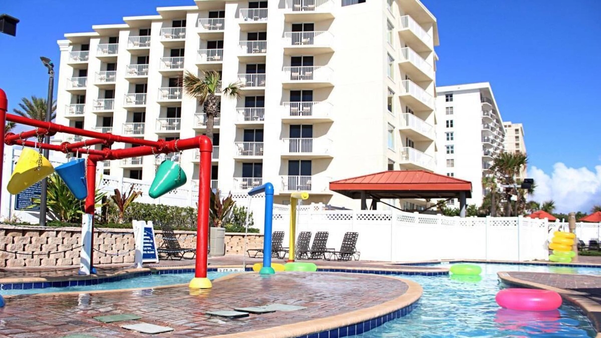 Bostroms House | Beachfront Dream! Three Spacious Units Near Daytona Beach Pier, Pool, Golf