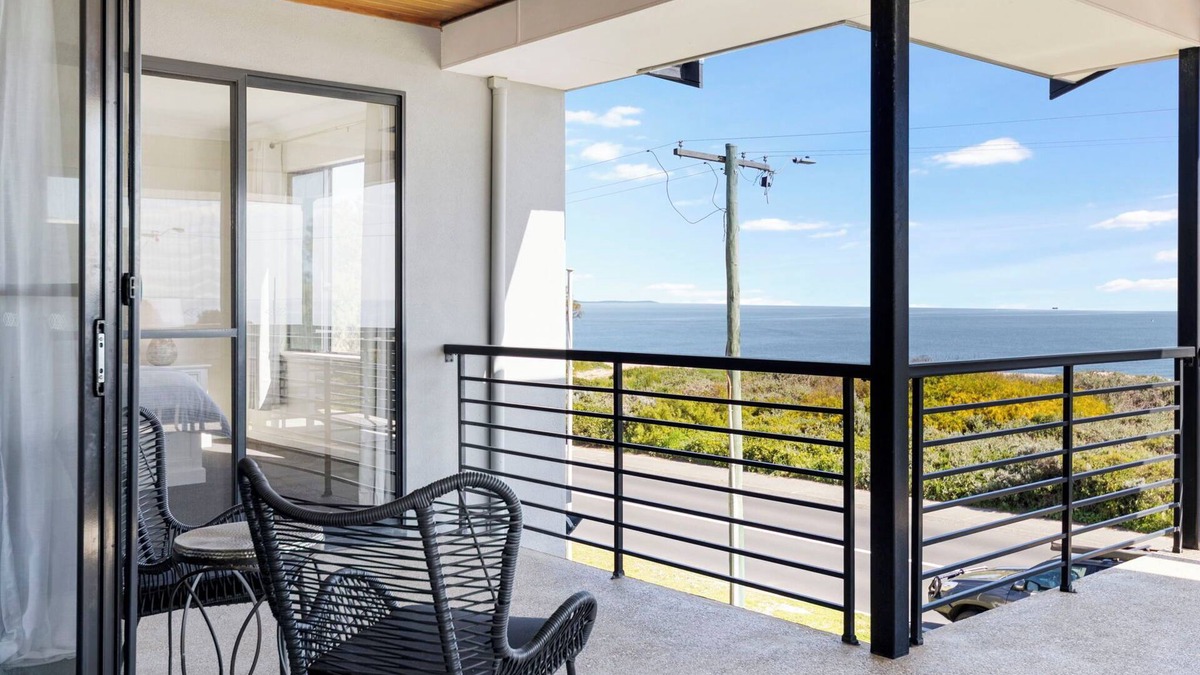 City Of Busselton House | Beachfront Escape Busselton