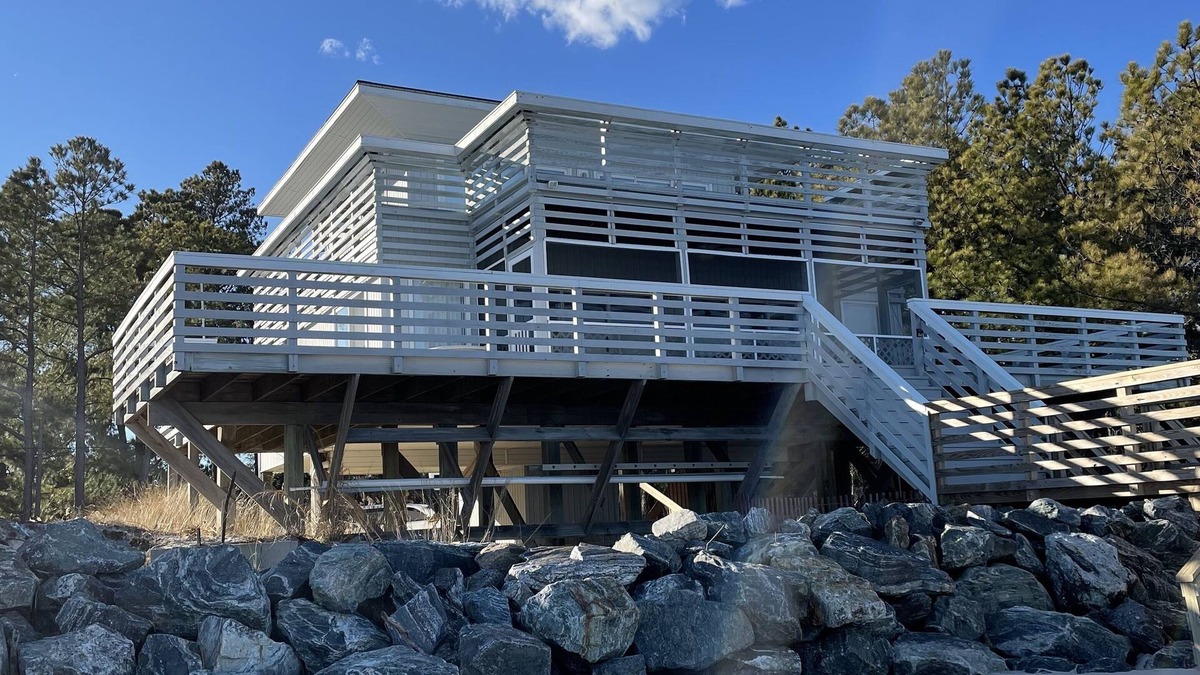 New Point House | Beachfront Family Escape on Chesapeake Bay