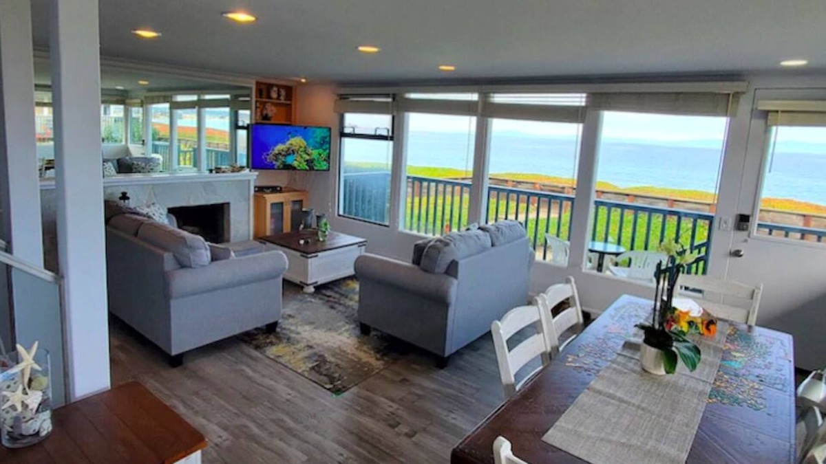 Downtown Monterey Condo | Beachfront Front: Ocean Access, Views & Sounds, Pool, Gated, Parking, Central