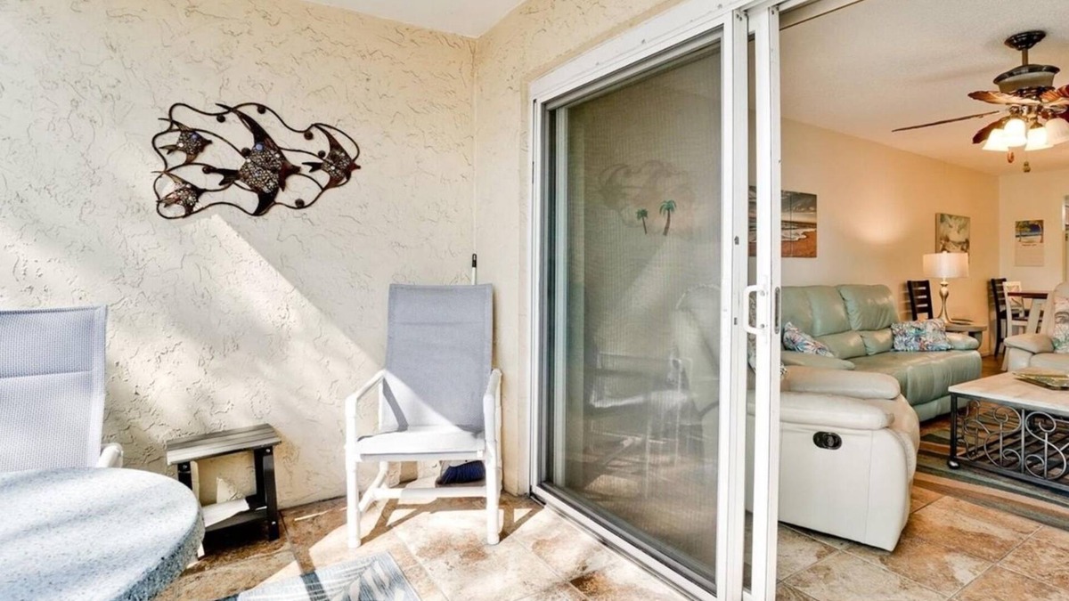 Holmes Beach Condo | Beachfront Gulf Views 2BR 2BA with pool and elevator -just steps to the beach