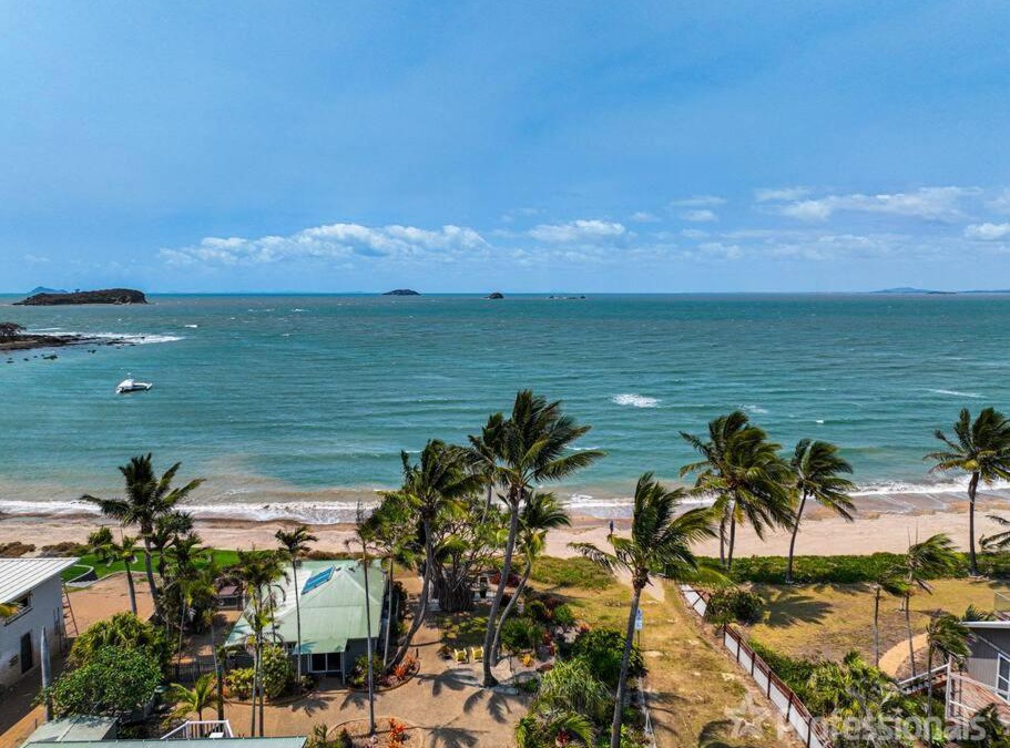 Zilzie House | Beachfront Holiday Cottage