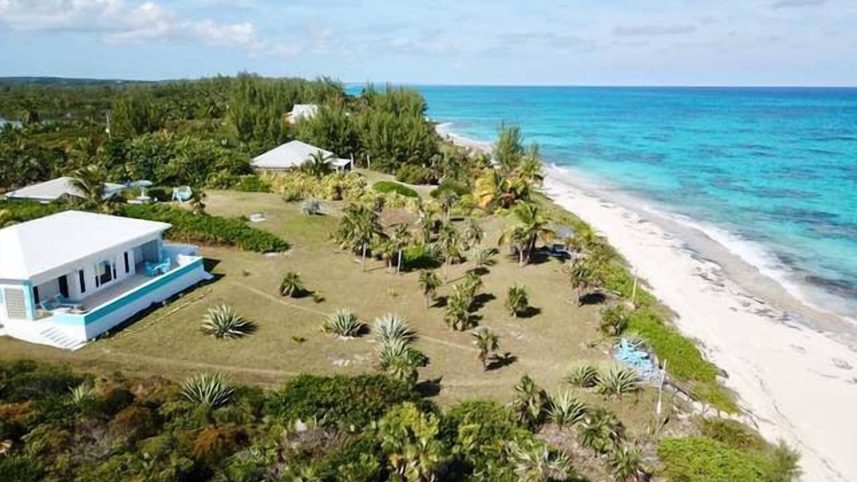 North Palmetto Point House | Beachfront Home on Acre of Land, Walk for Miles on Pink Sand