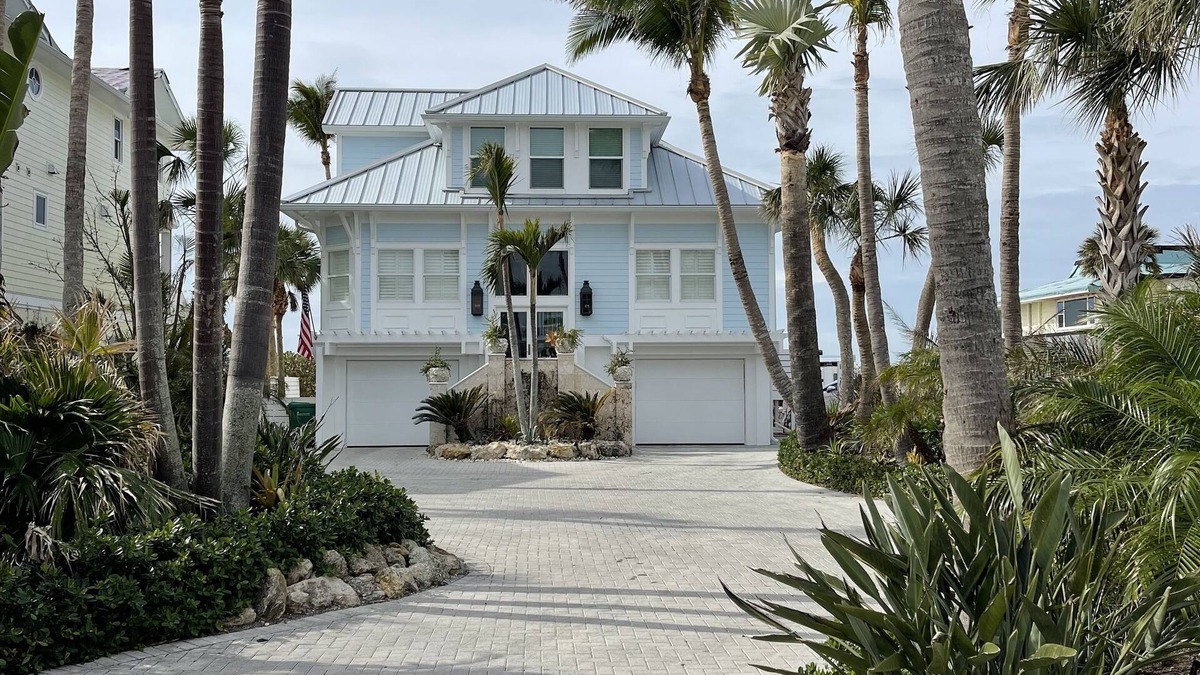 Boca Grande House | Beachfront home convenient to downtown Boca Grande