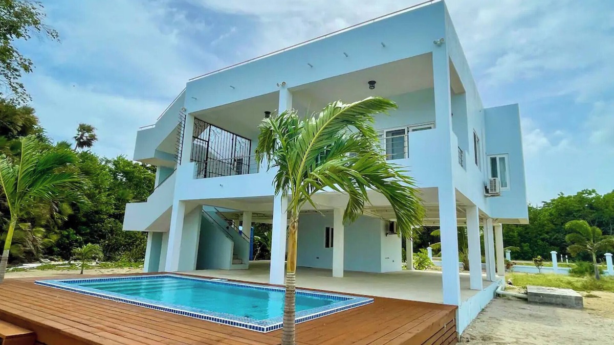 Caribbean Way Villa | Beachfront Home w/Pool, Volleyball & Rooftop View