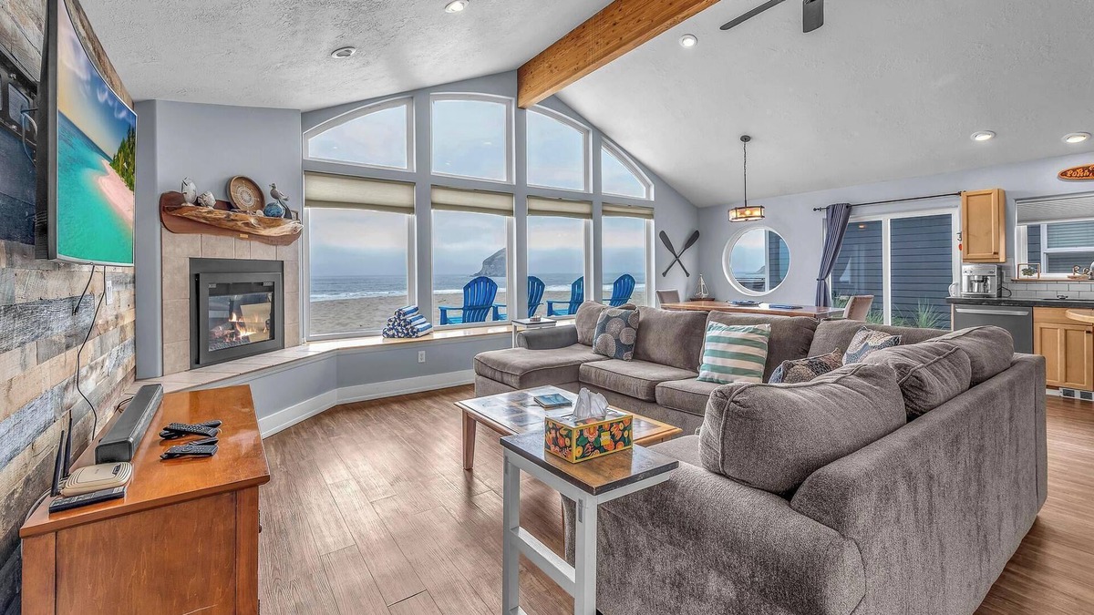 Kiwanda Shores House | Beachfront Home with a Deck on the Beach! Pet Friendly Home, Gated Community.