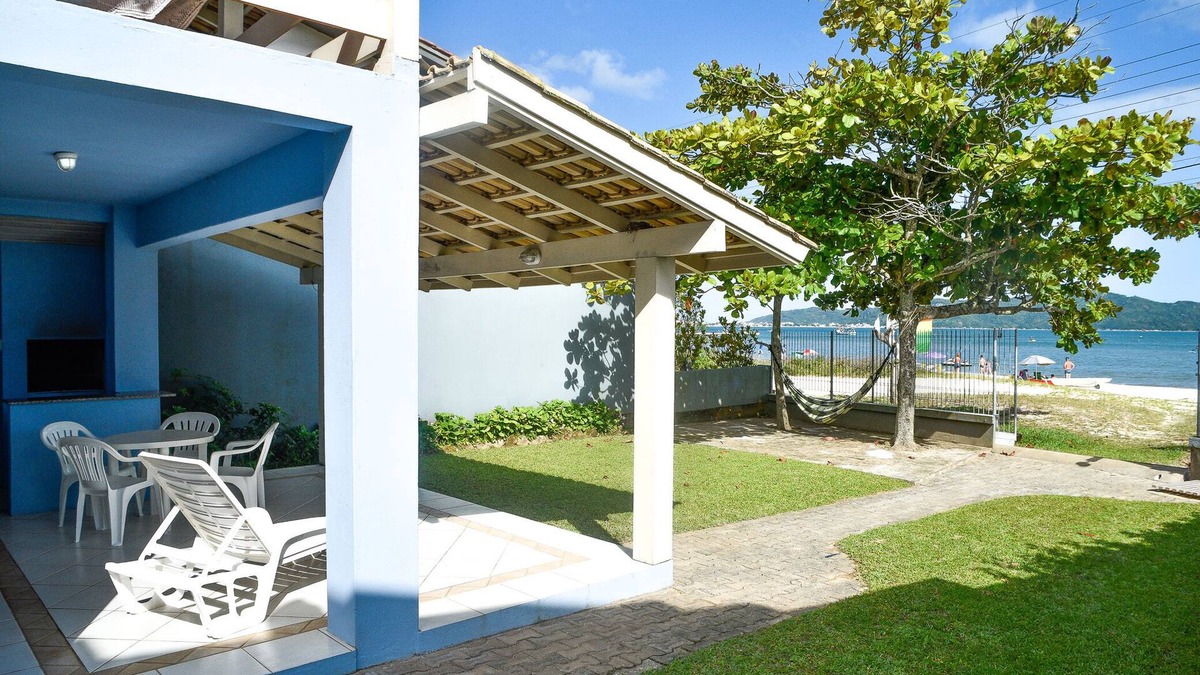 Zimbros House | Beachfront house in Zimbros Bombinhas SC families