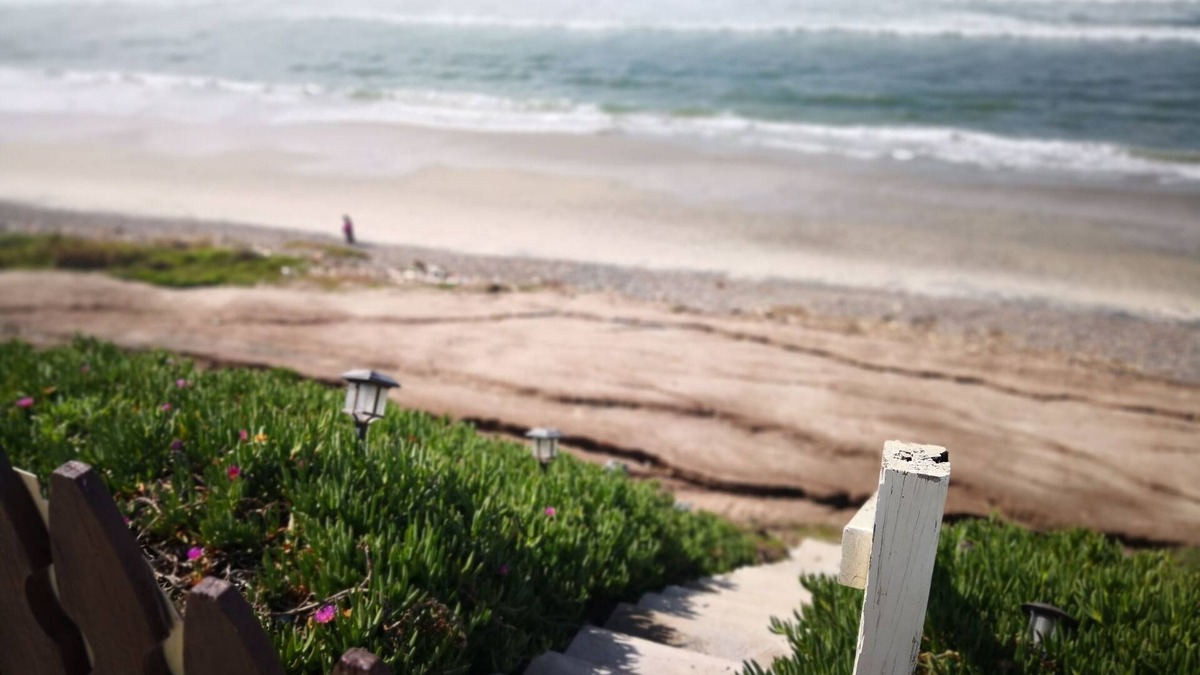Playas De Tijuana House | BEACHFRONT House - Luxury & Private Home in Rosarito