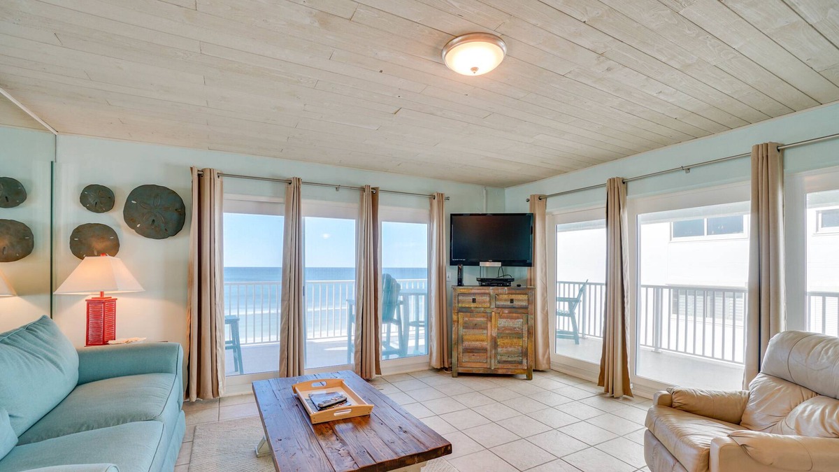 Crescent Beach Condo | Beachfront | Incredible Views | Perfect for Spring/Summer Rentals