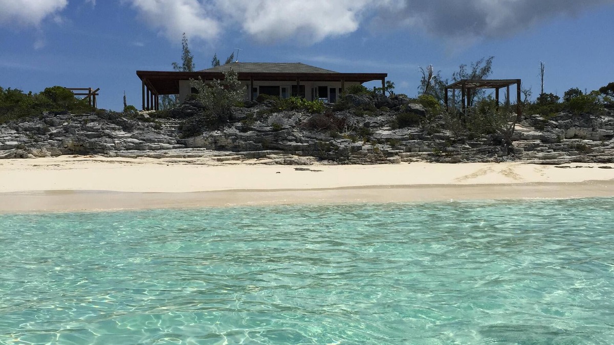 Pigeon Cay House | Beachfront - Incredible View- Beach Steps Away, Family And Pet Friendly