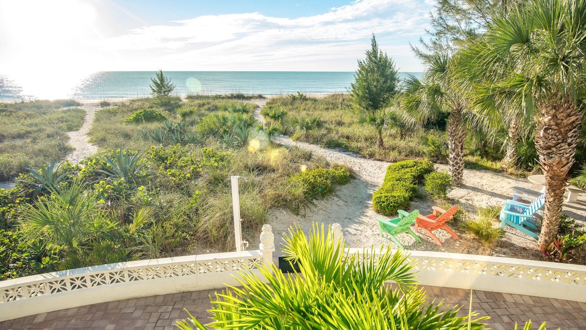 Nokomis Condo | Beachfront - Just Steps From The Ocean