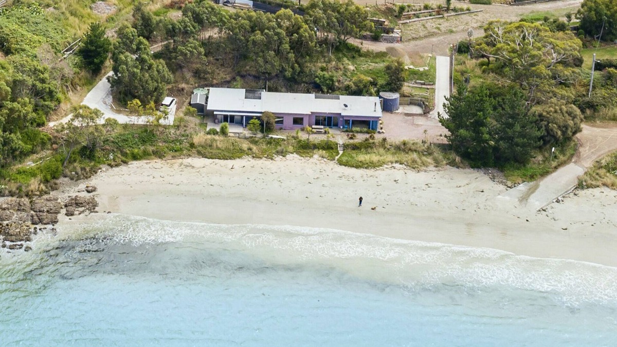 Primrose Sands House | Beachfront Life - Experience living on the beach - The only house on the beach