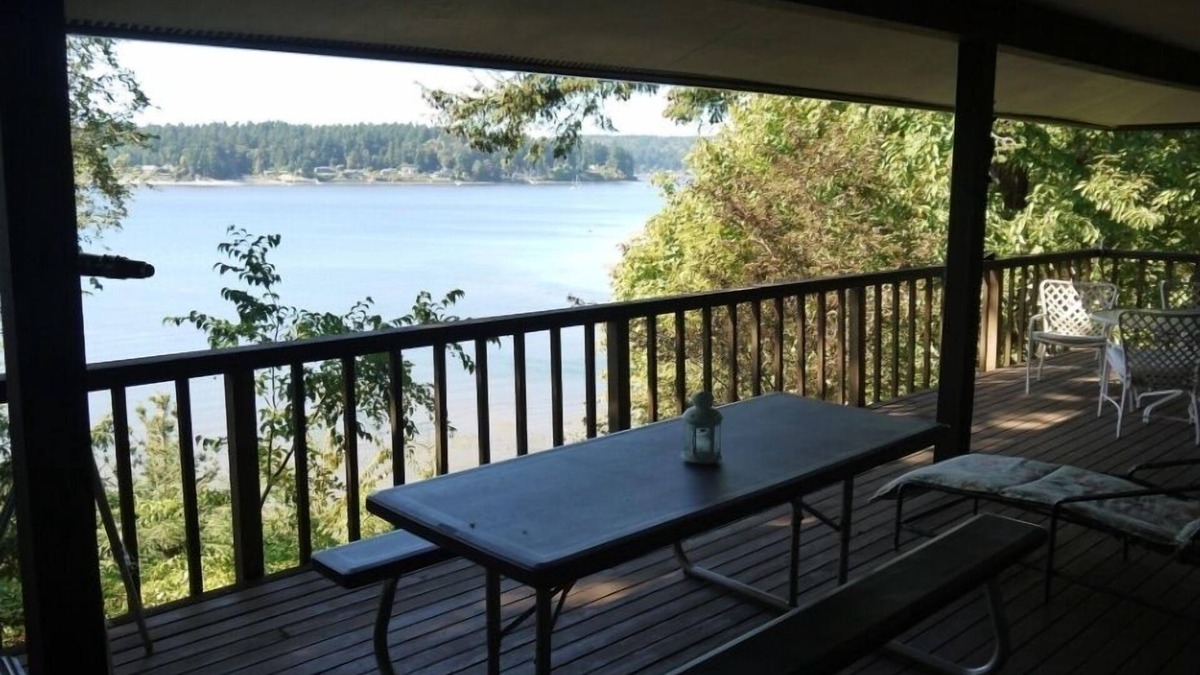Vashon Island House | Beachfront, Luxury home with amazing panoramic view.