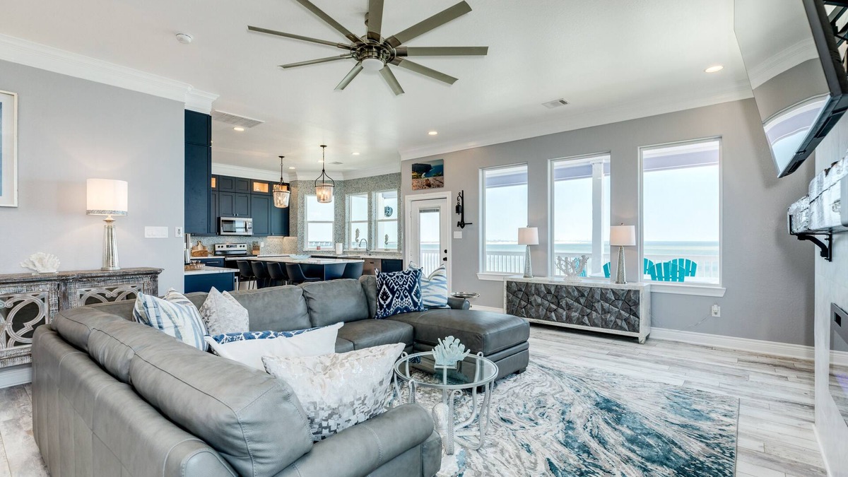 San Luis House | Beachfront Luxury Retreat – Oceanfront, Family & Pet-Friendly Paradise