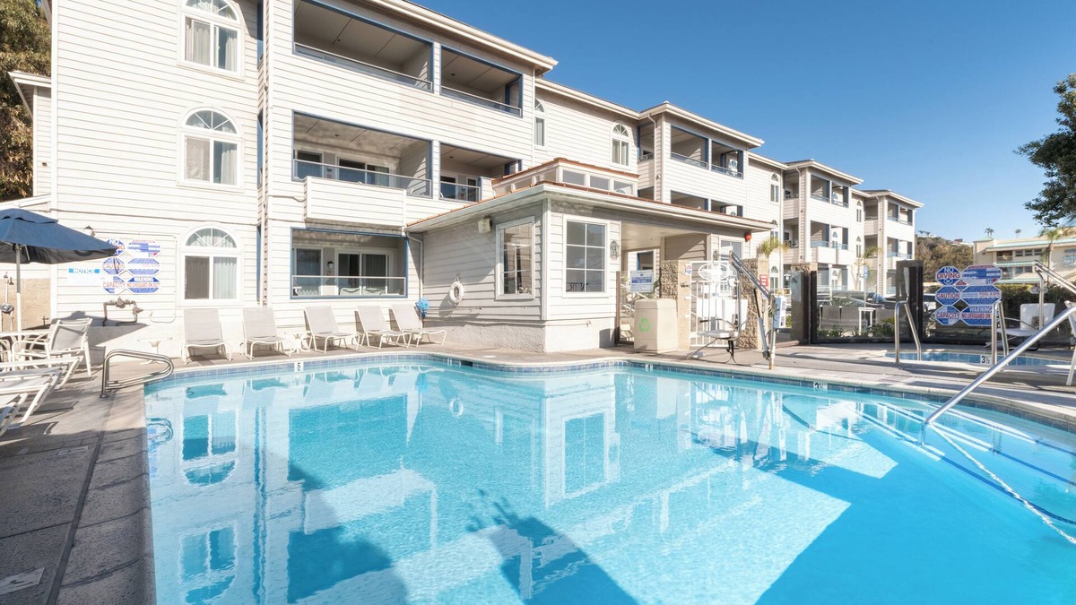 Capistrano Beach Hotel | Beachfront & Memorable Stay! 3 Convenient Units w/Kitchen, Parking Onsite, Pool