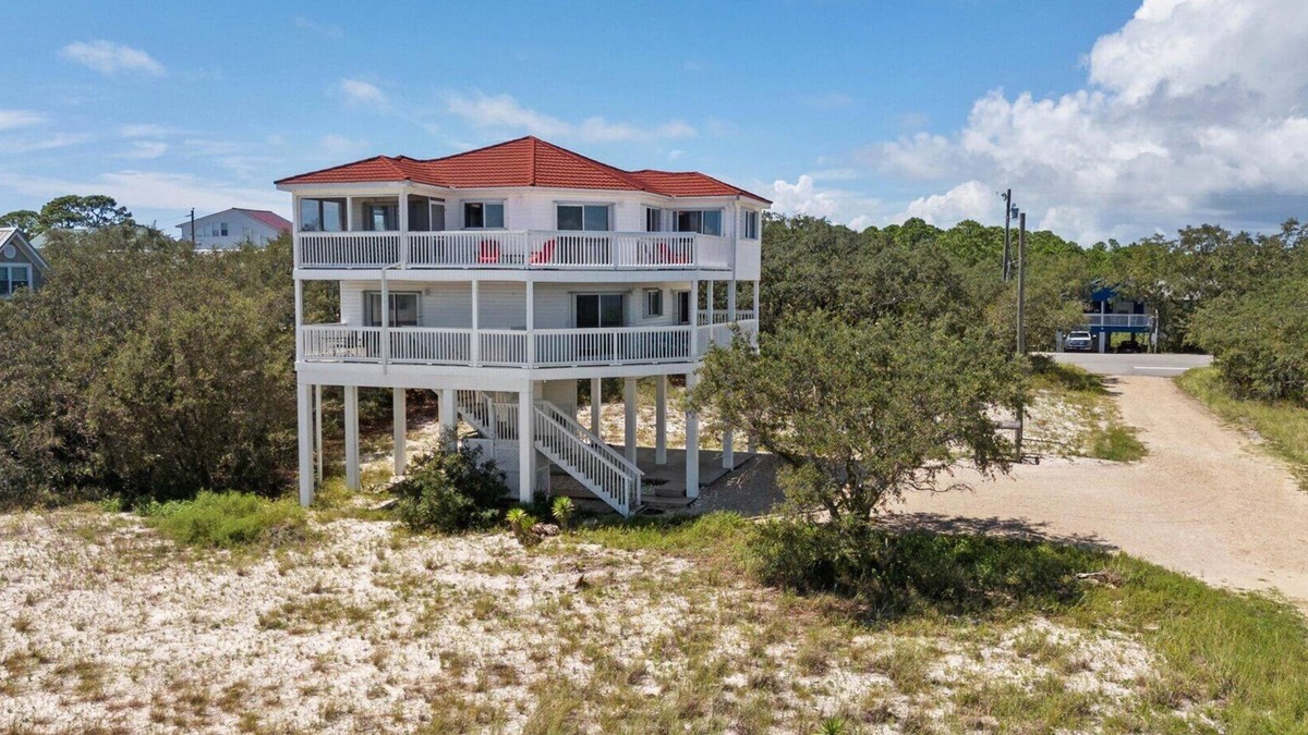 Alligator Point House | BEACHFRONT! Million Dollar Views! Panoramic views of the Gulf! Fall Discounts!