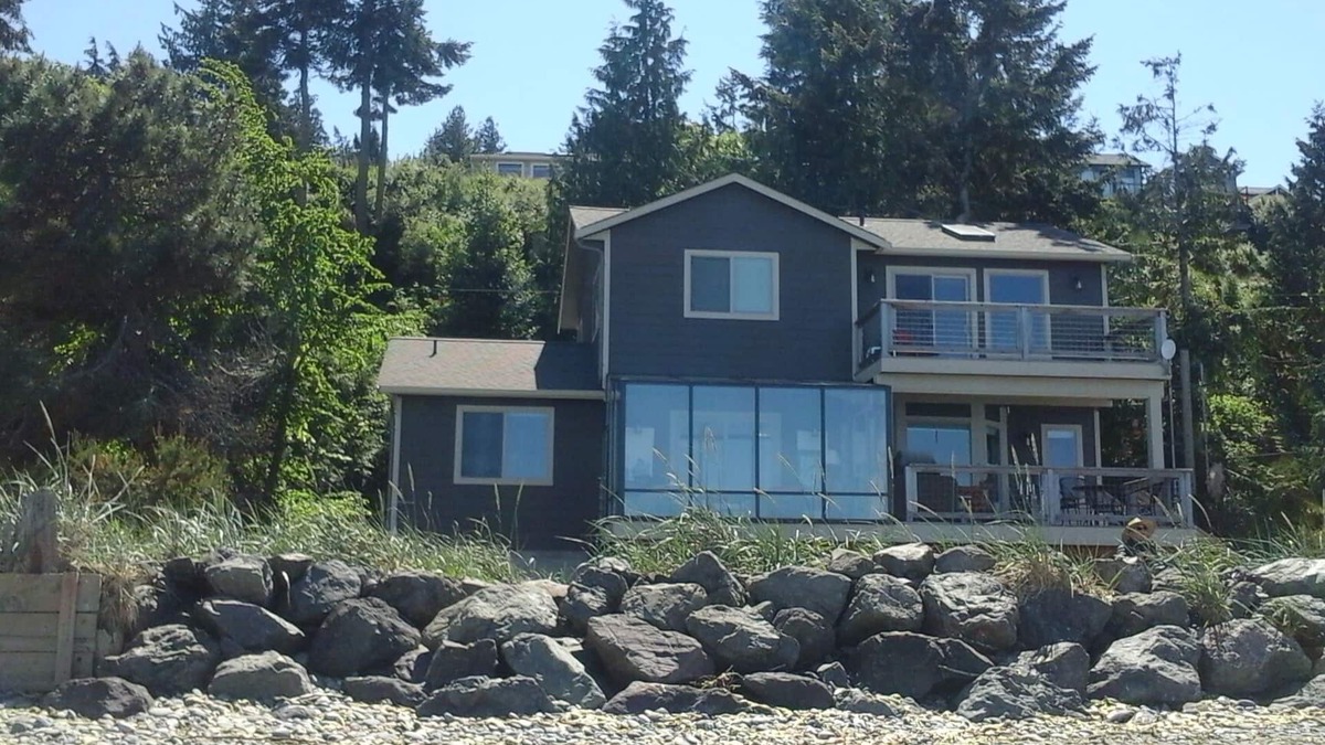 Diamond Point House | BEACHFRONT NEWER HOME W/SUNRM FACIN PROTECTION ISLAND@ Diamond Point