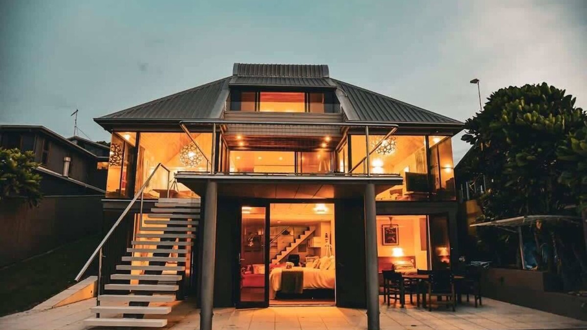 Oakura House | Beachfront Oakura - steps from stunning beach
