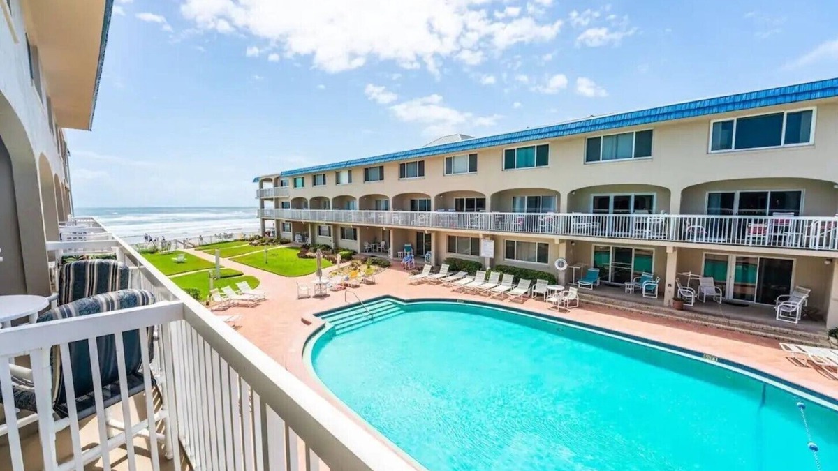 Boardwalk Condo | Beachfront Oceanview condo 2/2 with Pool Win-San - Steps to Flagler