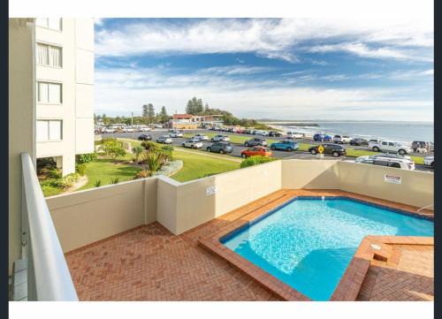 Forster Apartment | Beachfront Oceanic 5