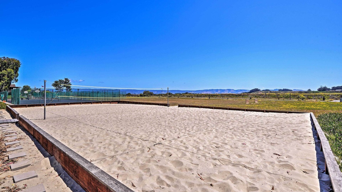 Watsonville Apartment | Beachfront Pajaro Dunes Condo w/Bay Views!