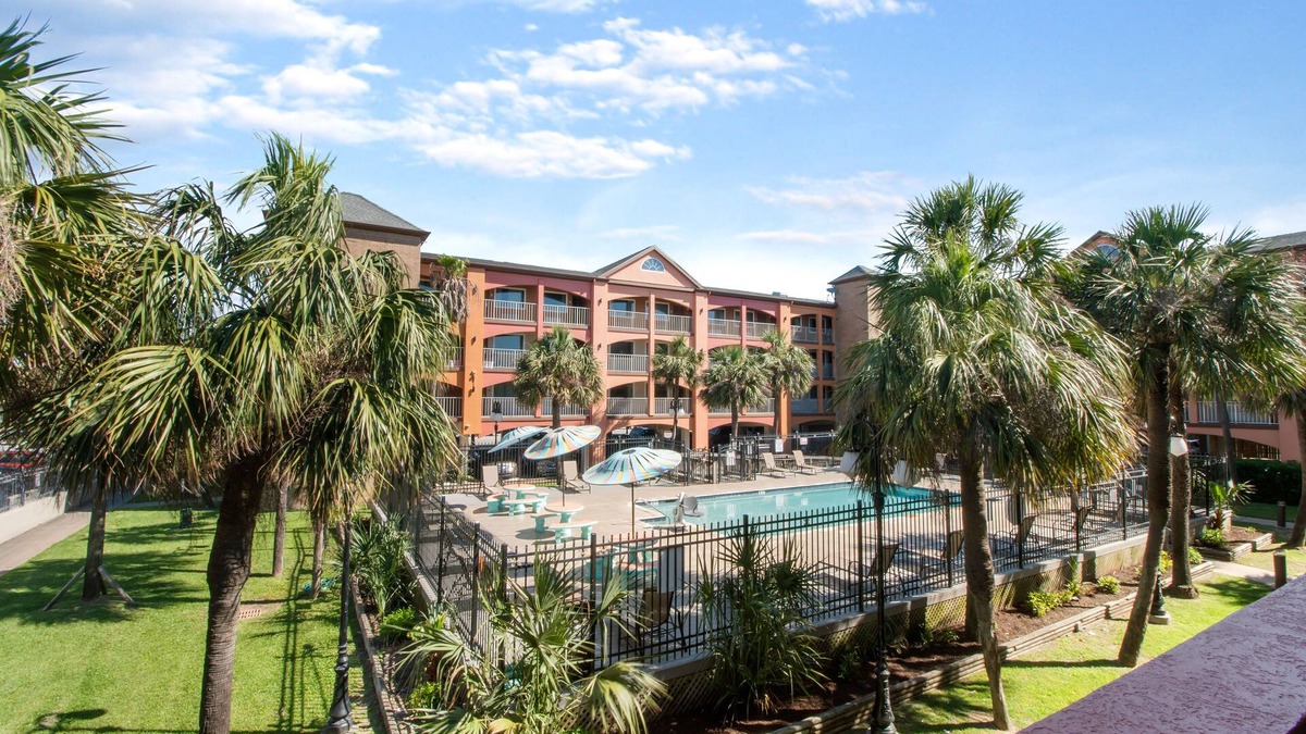 Galveston Hotel | Beachfront Palms Hotel Galveston